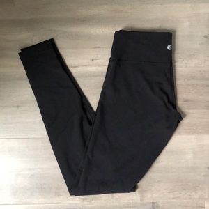 Women’s Lululemon Black Leggings Size 6